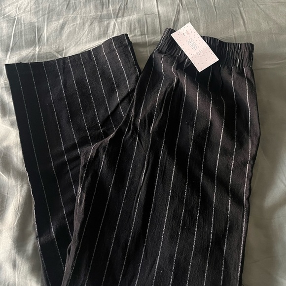Sienna Sky Black Pinstripe Pants - Picture 3 of 4